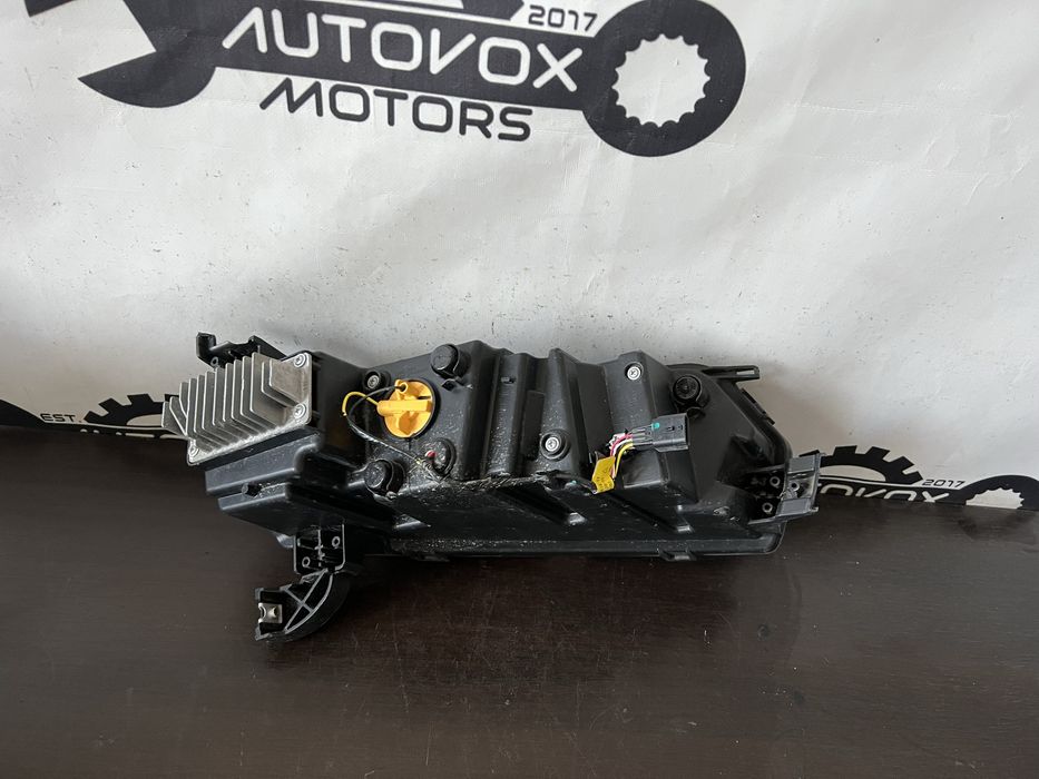 Far stanga cu led Dacia Spring