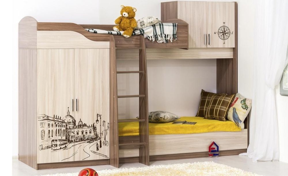 Двухъярусная кровать с матрасами