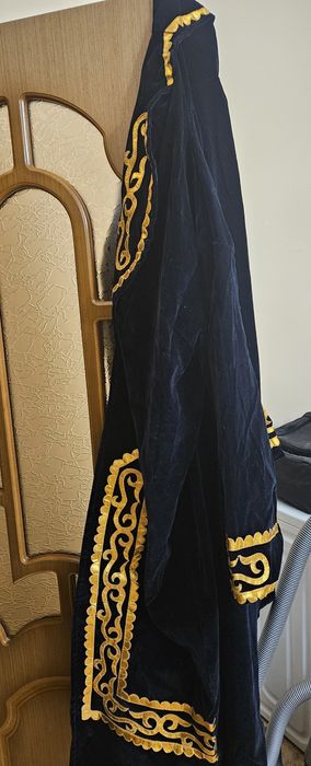 Продам шапаны мужские (4 штуки)