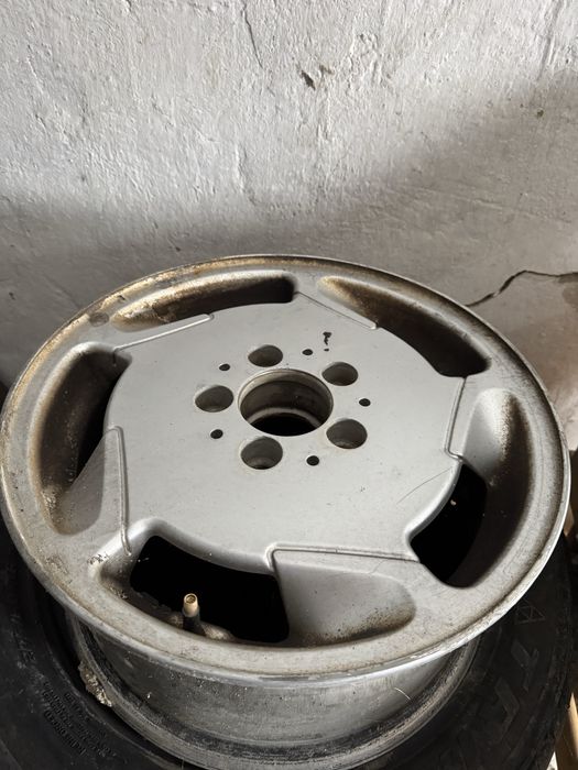 Продам шины комплект