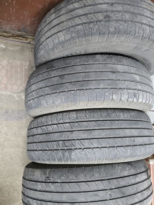 Продам шины 215/70 r16