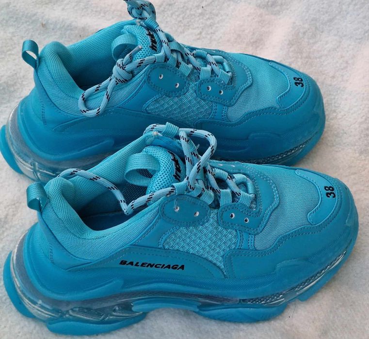 Balenciaga Топ качество уникален цвят турско синьо 38 номер