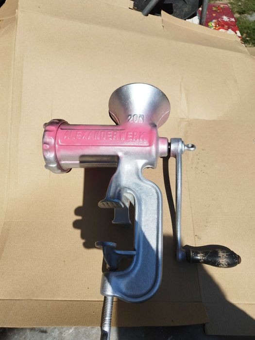 Mașină de tocat carne manuala Alexander