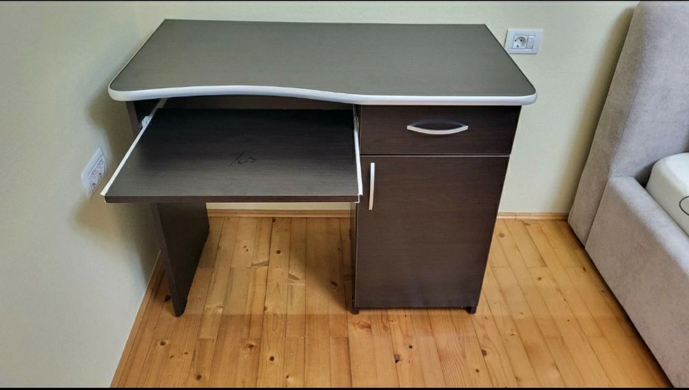 Birou, este în stare perfectă