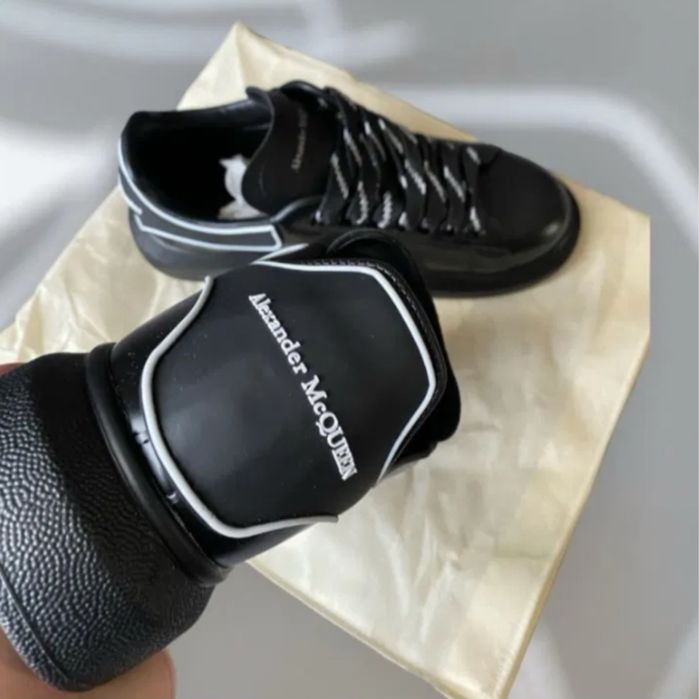 Alexander Mcqueen Full Black & White Line Calitate Premium (41;42;43)