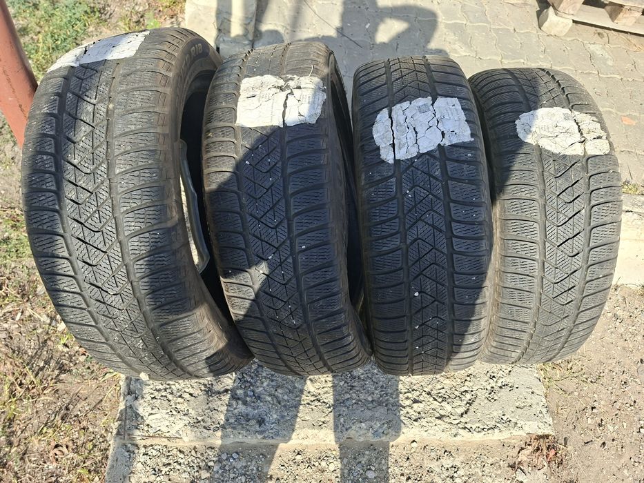 Продам шины 215/50/18 пирелли