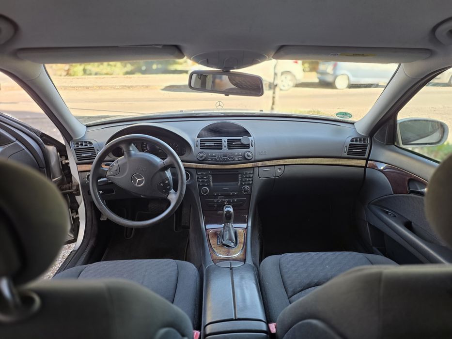 MERCEDES BENZ E CLASS 200 T Kompressor 200