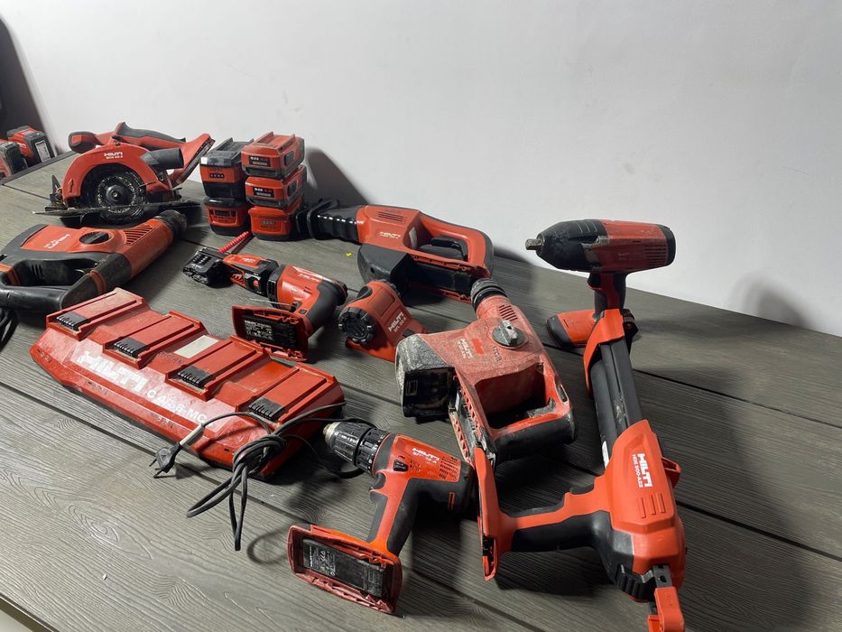 Hilti set 550ron buc