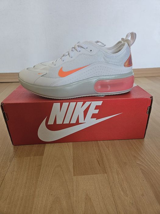 Маратонки на NIKE AIR MAX