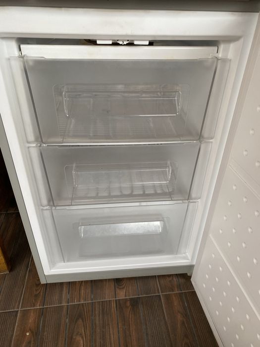 Congelator cu 3 sertare