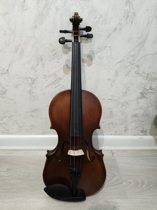 Продам скрипку R.Empire