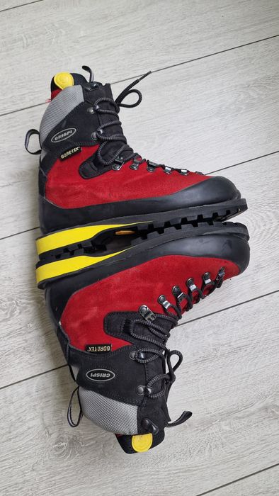 Vand bocanci dama pt tura iarna Goretex,Talpa Vibram, Crispi,mas36-37