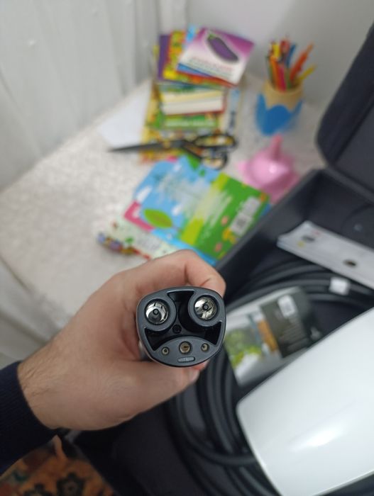 Зарядка для Tesla в наличии, Tesla wall connector