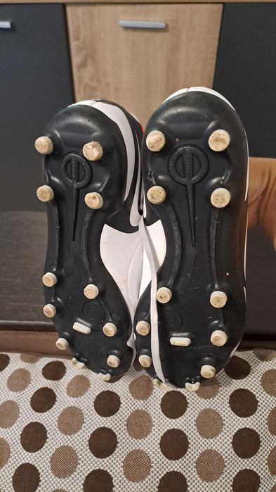 Бутонки Найк 35,5 номер