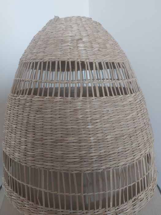 Плетен полюлей,нов,височина 36см,ширина в долната част 35см