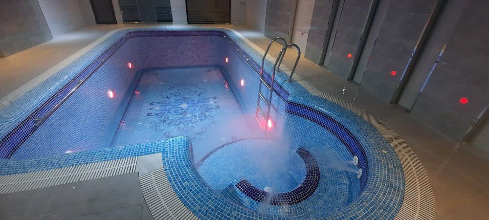 Обслуживание бассейн