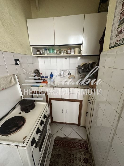 Четиристаен ТУХЛЕН апартамент на предпочитан ВТОРИ етаж - кв. Запад 1!