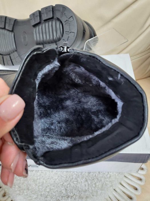 Нови черни мъжки боти - с цип