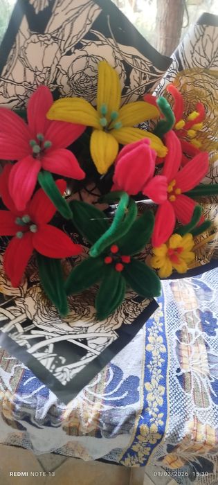 8-mart uchun chiroyli gul buketlari 
Tavsif:
8-mart — Xotin-qizlar b