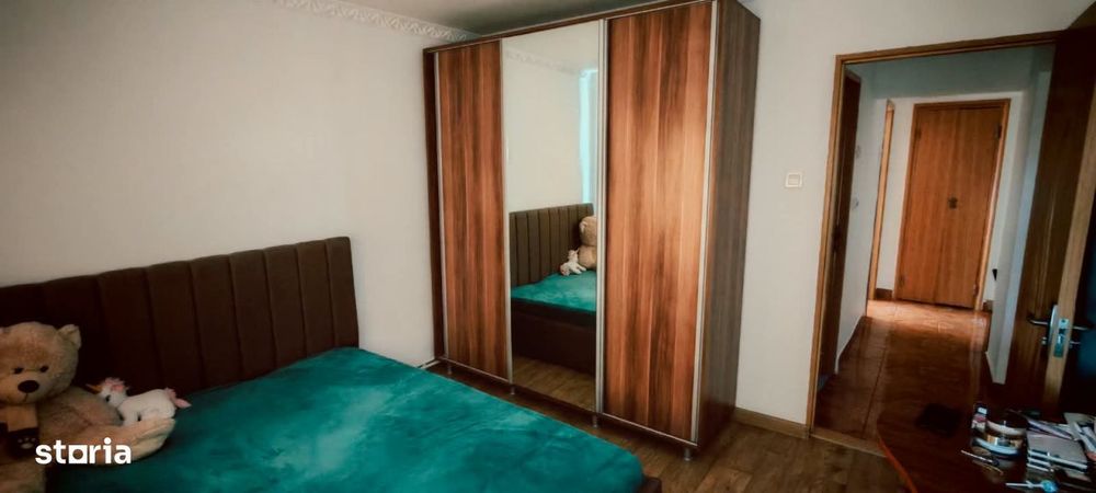 Apartament 2 camere decomandat, zona Buzaului.