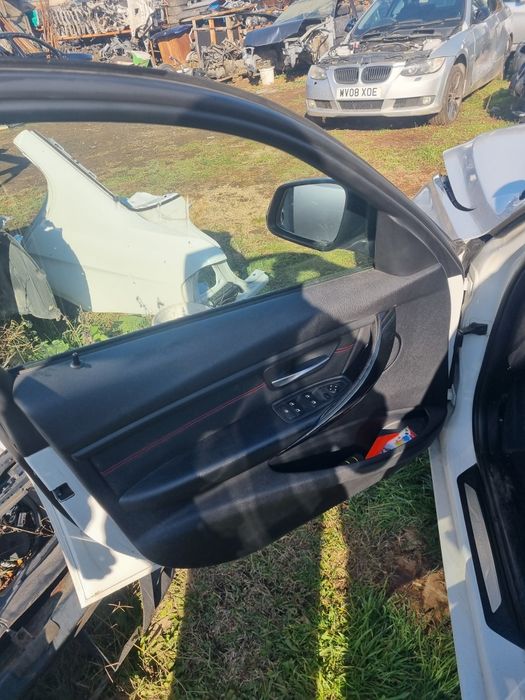 Продавам рекаро салон за ф31 с подгрев перфектен