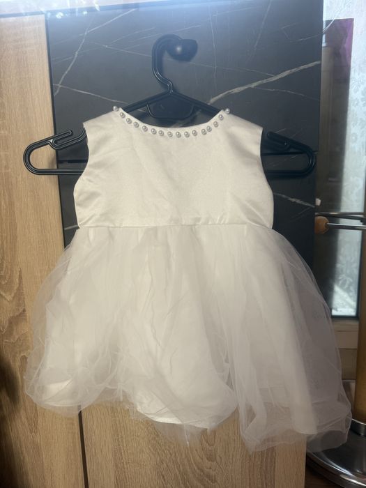 Бебешка рокля за повод