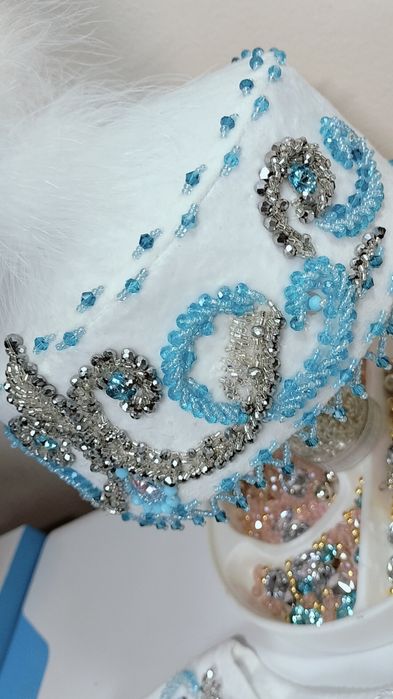 Продается костюм для девочек