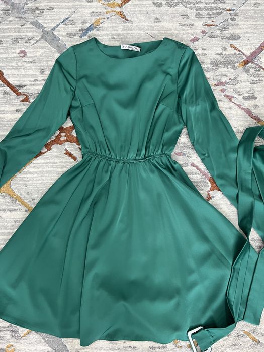 Продам красивое платье.