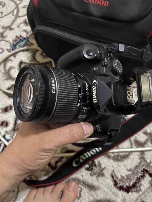 Canon D700 fataparat 8Gb fleshkasi bor