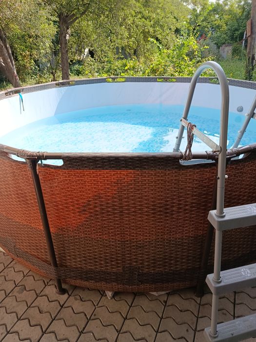 Отличный бассейн