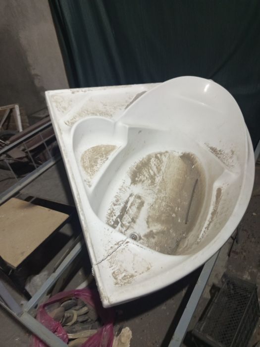 Ванна сотилади яхши зур