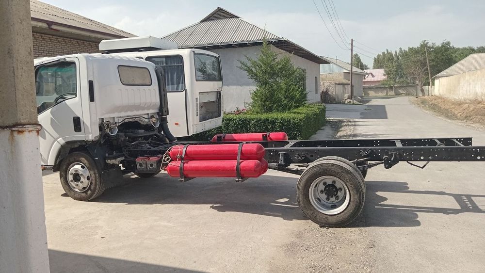 Isuzu shassi holatda 2007
