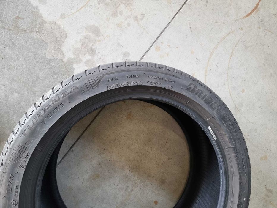 4 Anvelope VARA 245.45.19 "Bridgestone" [dot 2021] ; stare buna