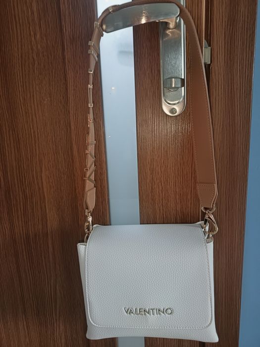 Нова дамска чанта VALENTINO