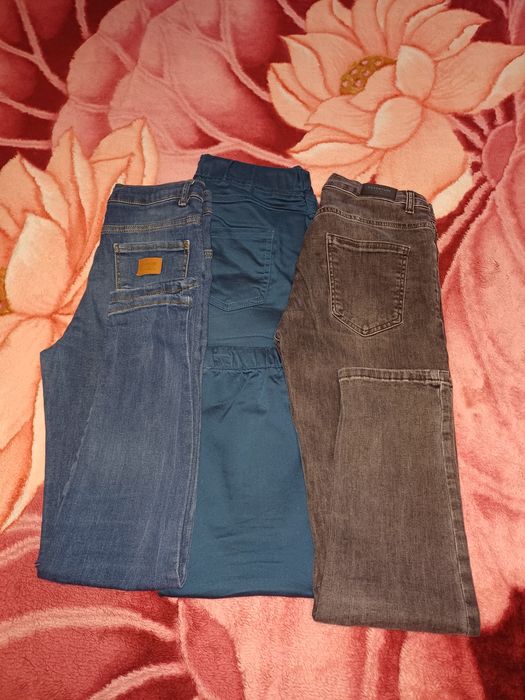 Blugi copii, purtați,in stare foarte bună!