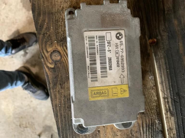 Calculator airbag BMW Seria 5 E60 6577 6952993