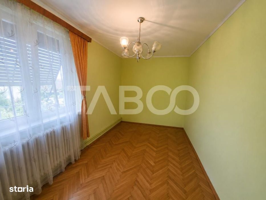 Apartament decomandat vanzare3 camere 66 mpu pivnita Mihai Viteazul