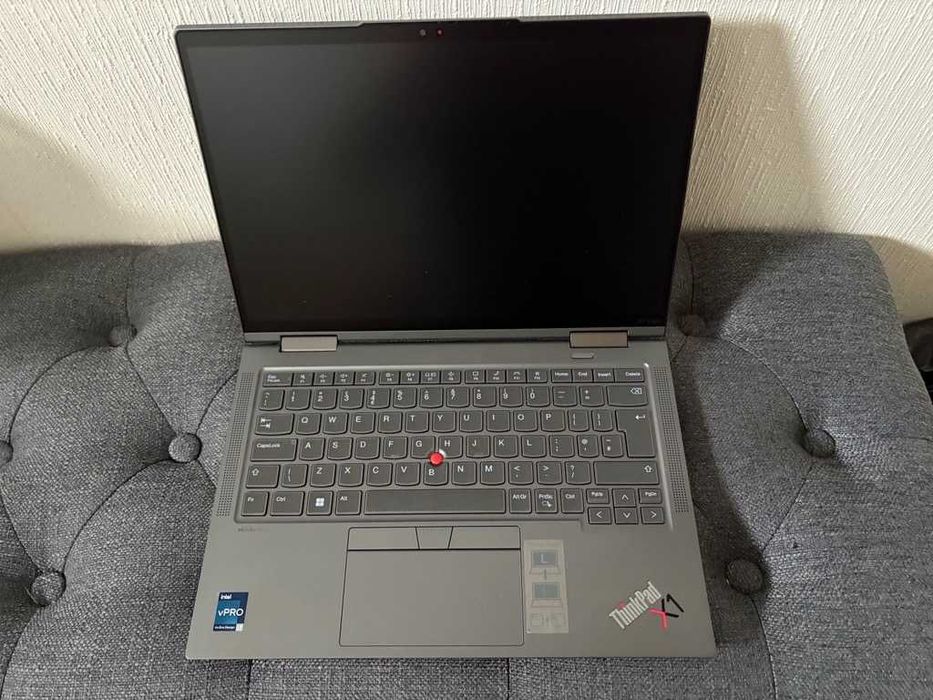 Lenovo ThinkPad X1 Yoga Gen 8 14"FHD IPS ThinkPad® Privacy Guard 500nits. cpu i7 1365U. Ram 32/512 Gb NVMe SSD. 5G модул-наличен. ГАРАНЦИЯ 2 XI 26г.
