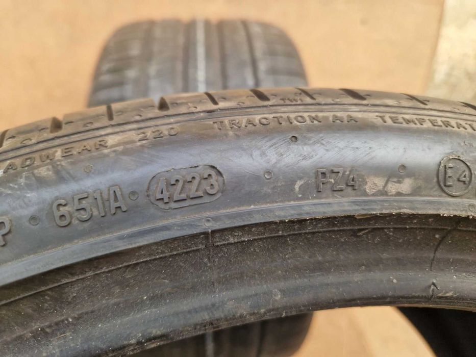 2 Pirelli R21 315/30 Летни гуми  DOT4223