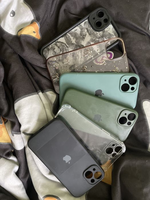 Чехлы на айфон 13