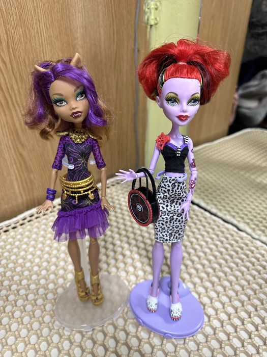 Продам  кукол монстр хай!