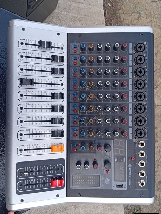 Vând boxe și mixer ptr nunți