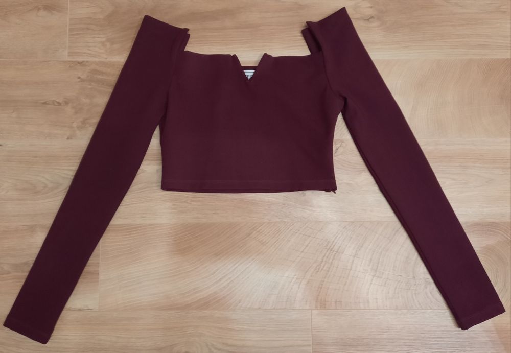 Къс топ с дълъг ръкав на Affect Plovdiv