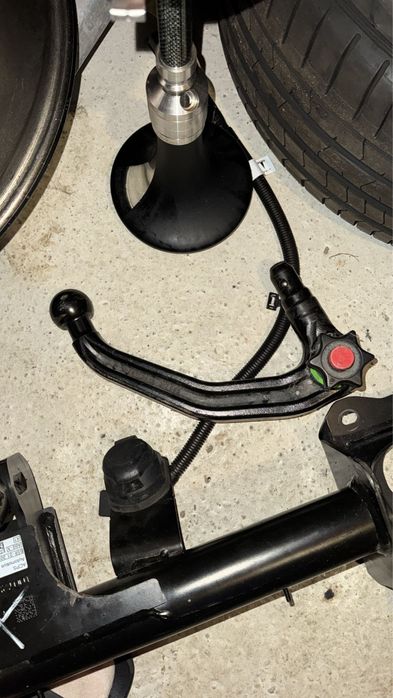 Ansamblu carlig complet original Tesla Y 3