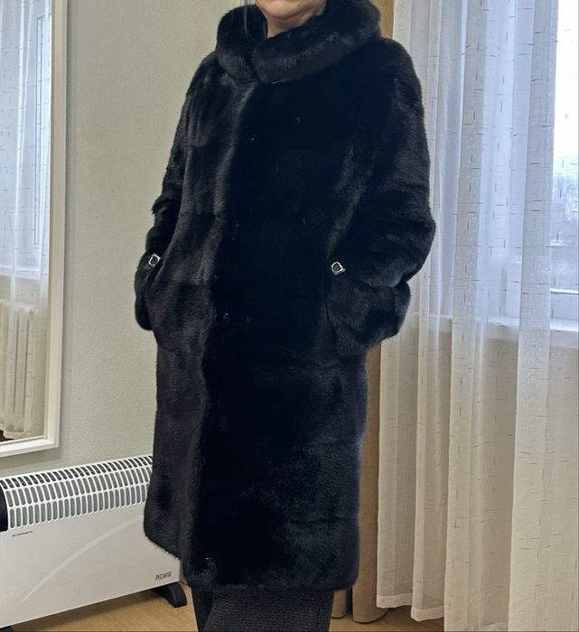 Продам норковую шубу
