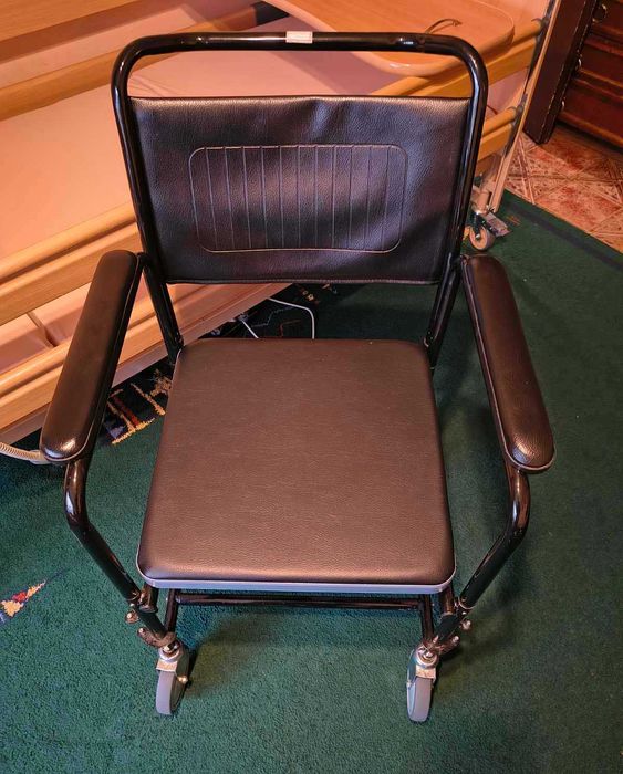 Електрическо болнично легло BURMEIER, дюшек, матрак, инвалидни колички