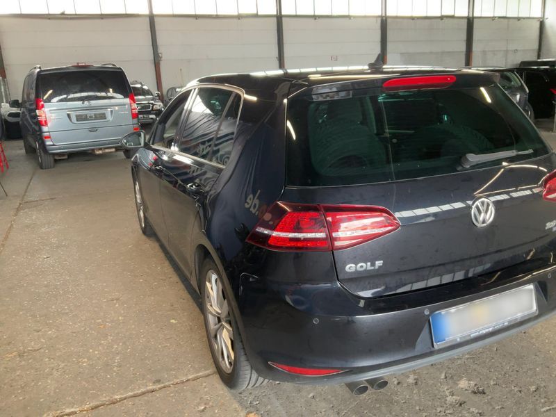 Volkswagen Golf VII 2.0 TDI Highline BlueMotion Tech 2013