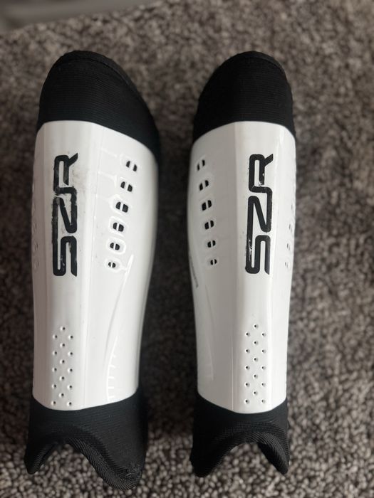 Apartoti fotbal ,hochey