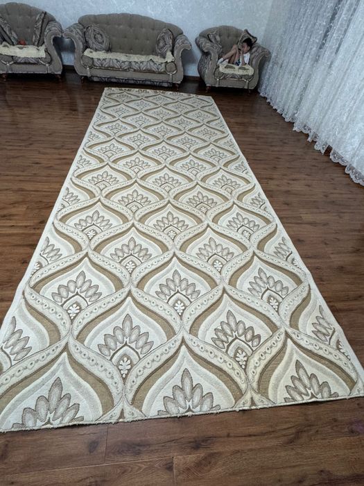 Продам ковер размер 2,5