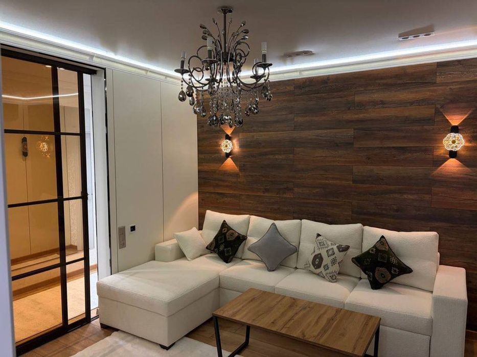 Высокопотолочка Чиланзар 1 КВ 2 комнатная квартира продаётся ,торг